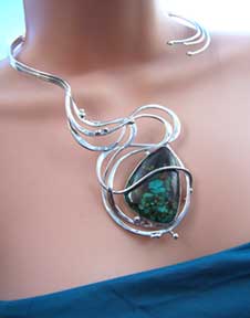 Water currents necklace