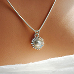 daisy necklace