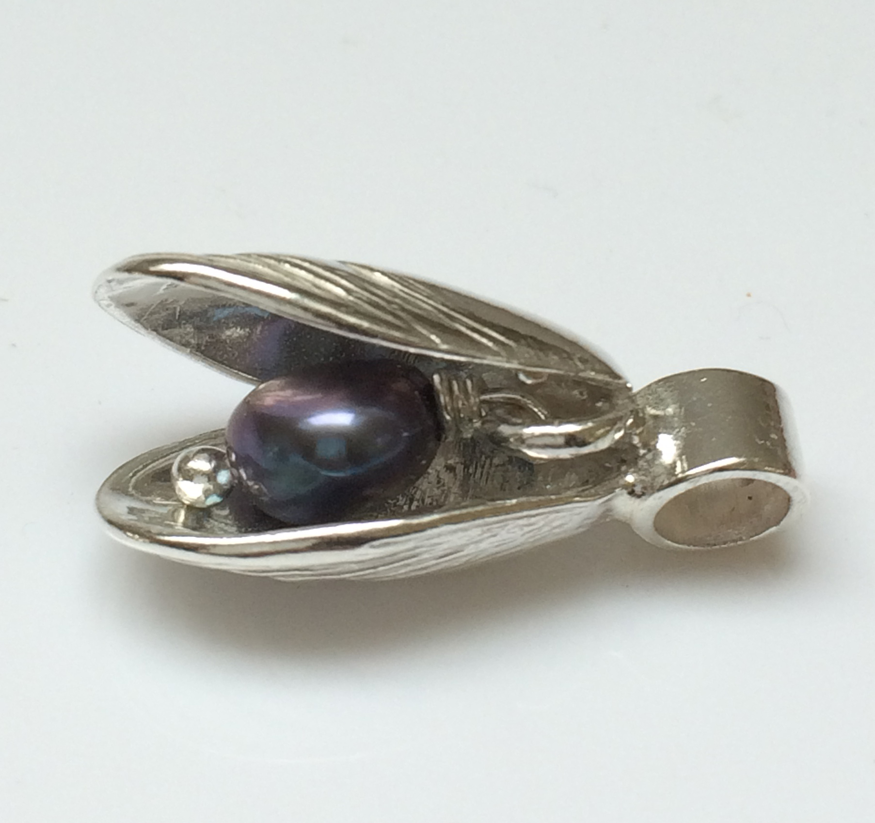 mussel charm